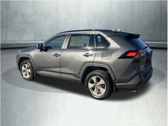 Used 2022 Toyota RAV4 XLE w/ Convenience Package image 4