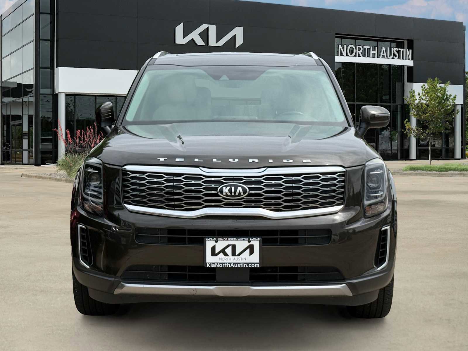 Used 2020 Kia Telluride EX w/ EX Premium Package image 3