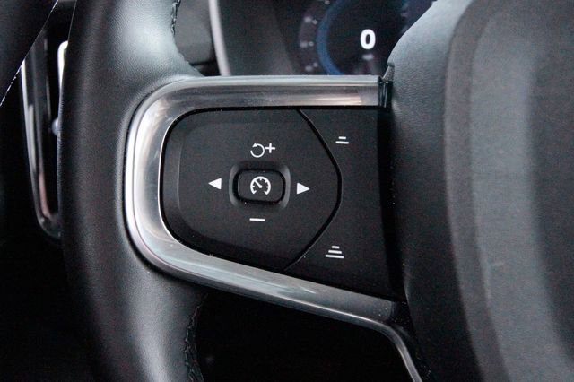 Certified 2025 Volvo XC40 B5 Ultra w/ Protection Package Premier AWD/4WD image 17