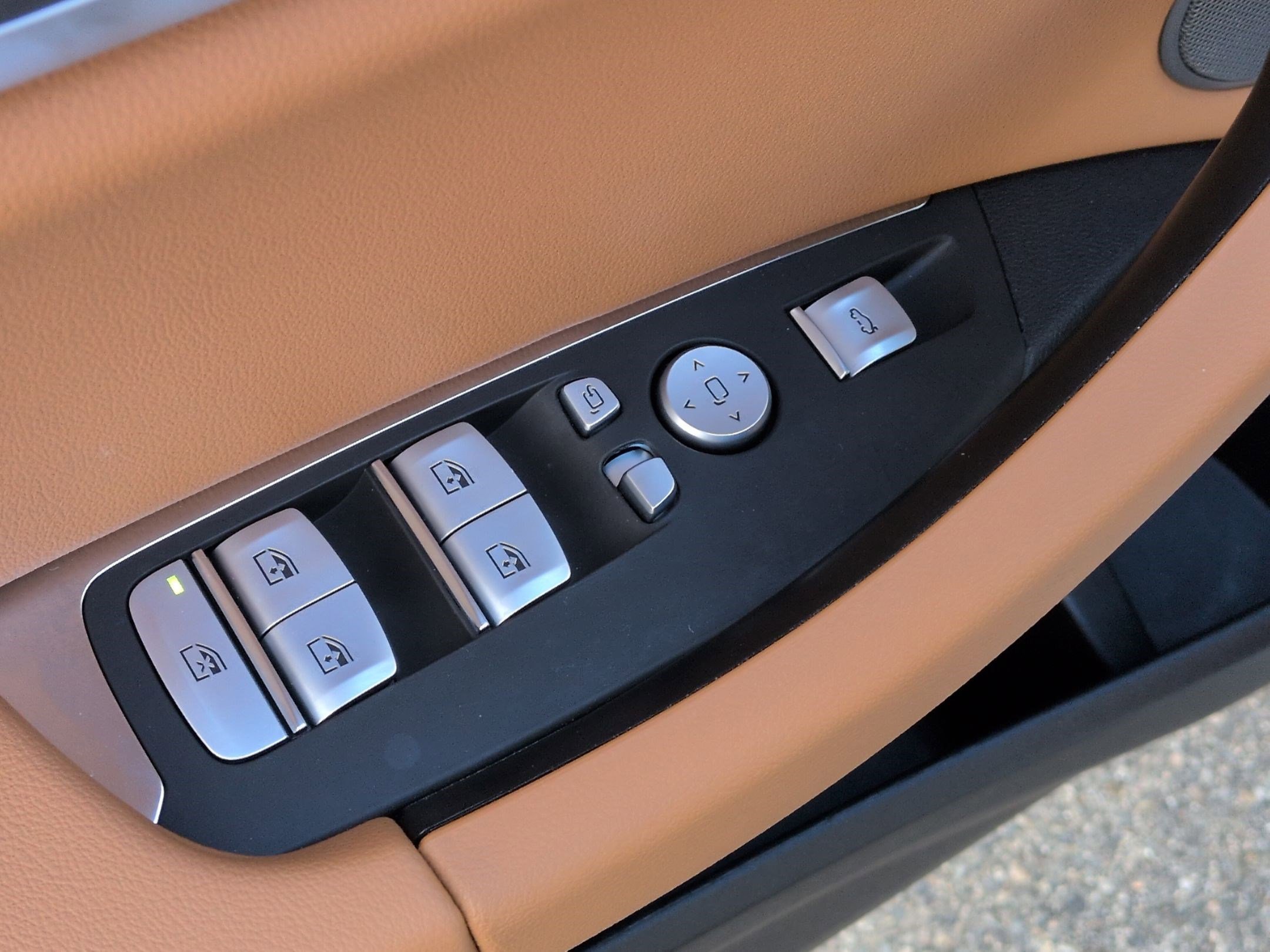 Used 2025 BMW X4 xDrive30i w/ Premium Package image 15