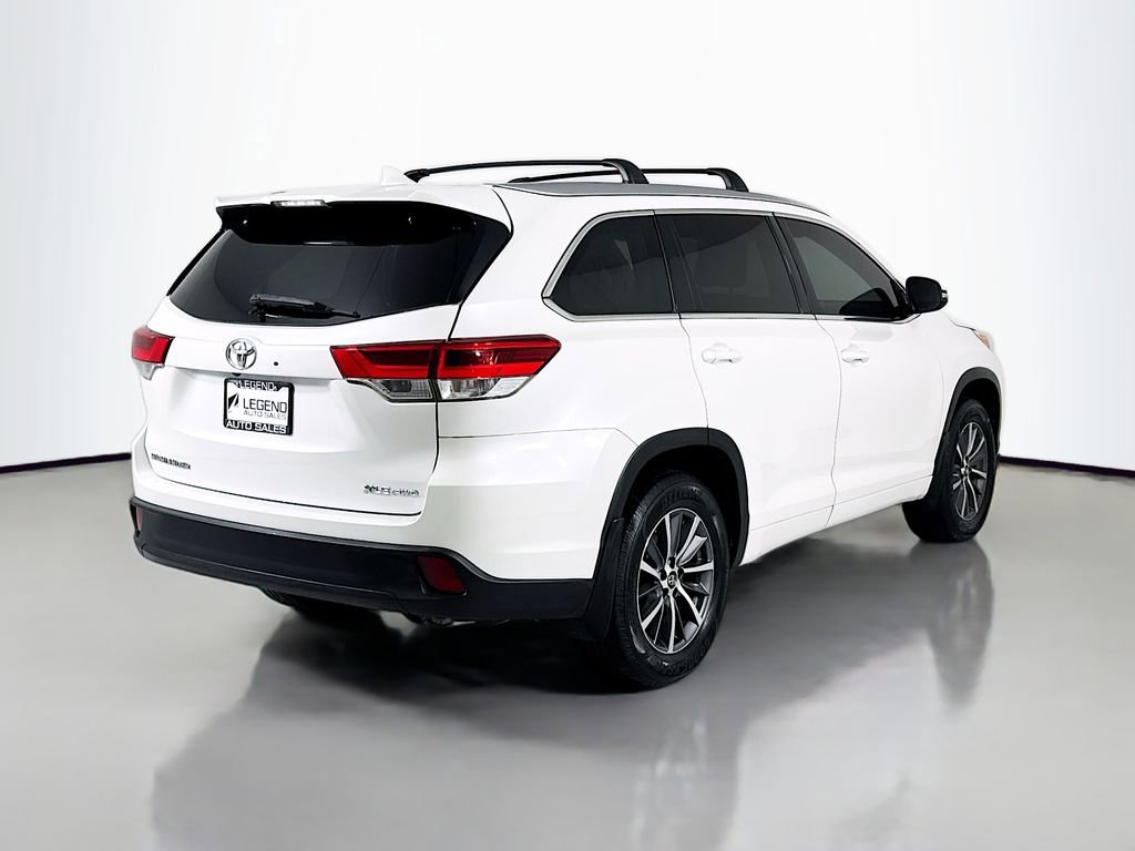 Used 2018 Toyota Highlander XLE AWD/4WD image 4