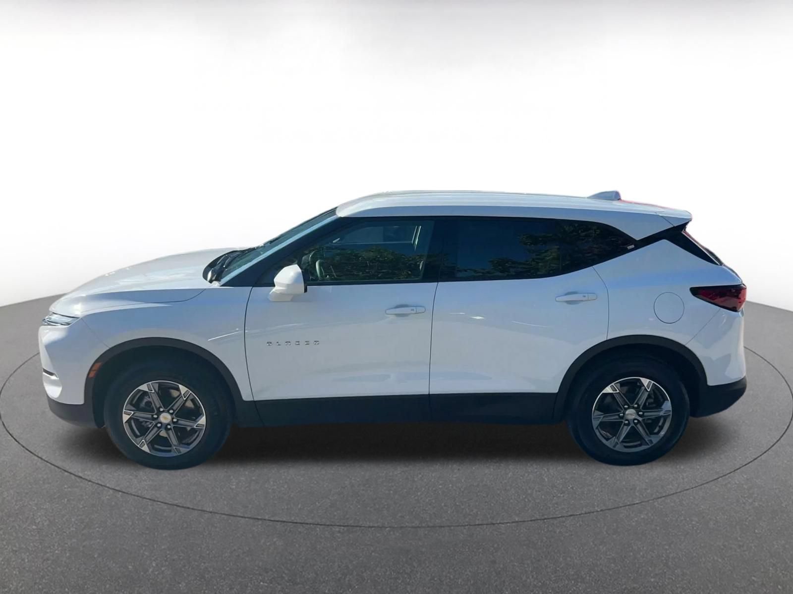Used 2026 Chevrolet Blazer LT AWD/4WD image 8