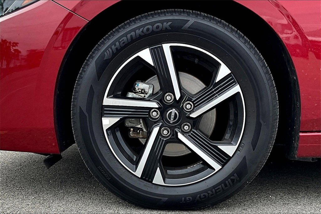 Used 2024 Nissan Sentra SV image 9