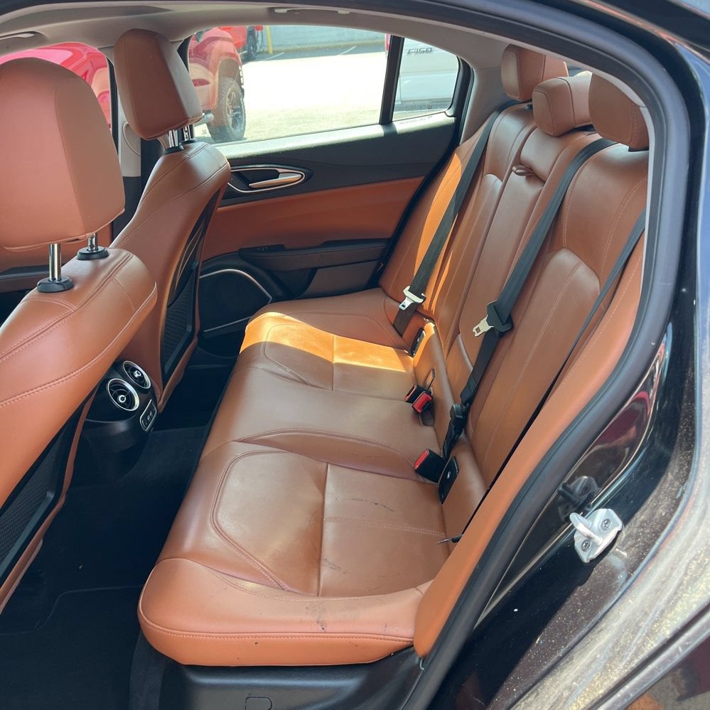 Used 2019 Alfa Romeo Giulia AWD image 12