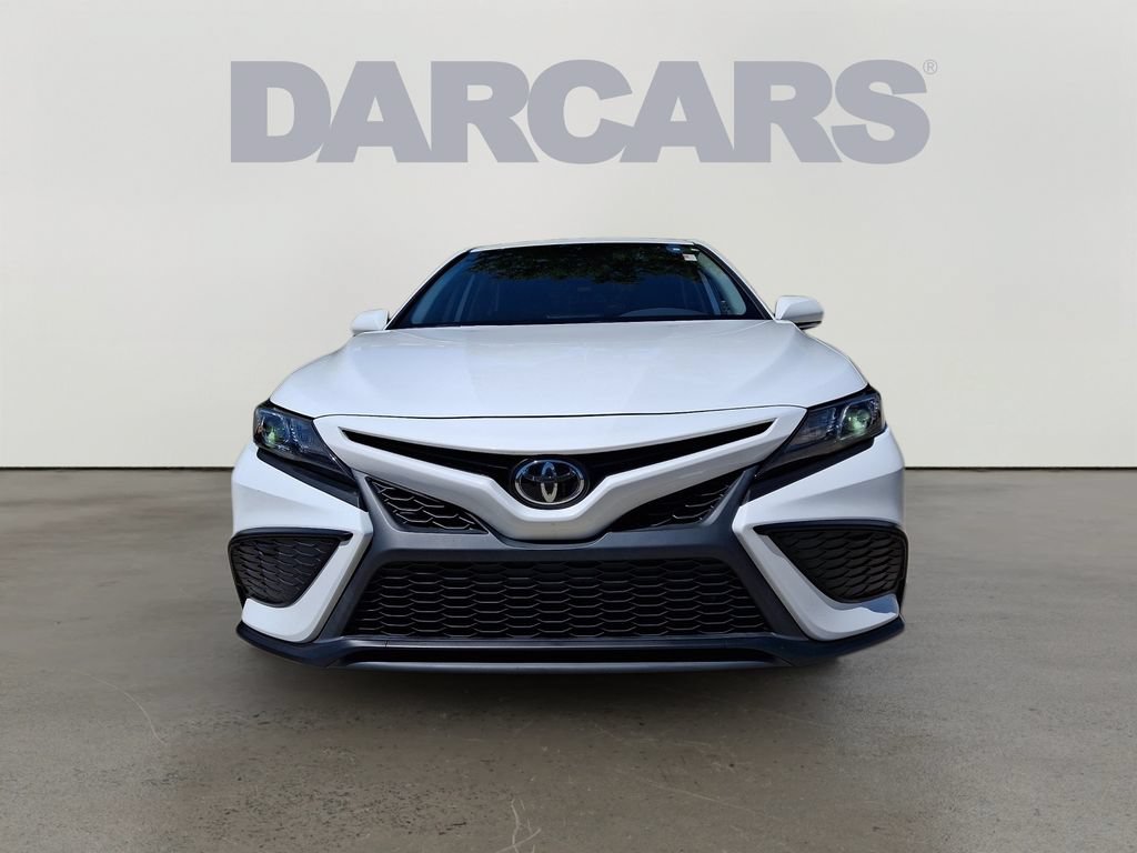 Used 2022 Toyota Camry SE AWD/4WD image 2
