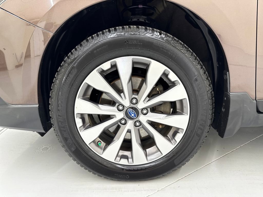 Used 2019 Subaru Outback 2.5i Touring AWD/4WD image 9