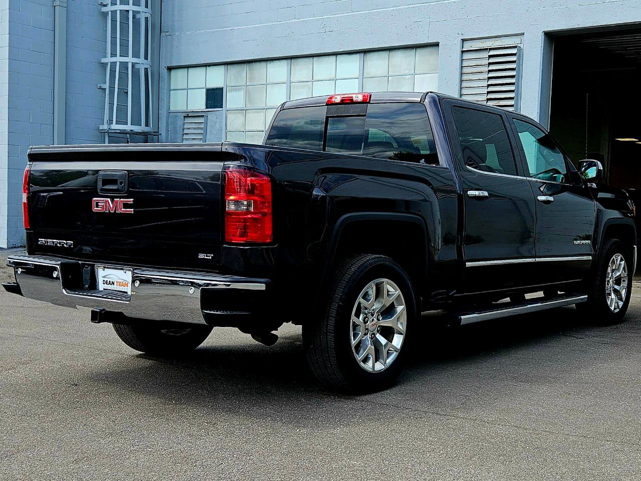 Used 2015 GMC Sierra 1500 SLT w/ SLT Crew Cab Value Package image 5