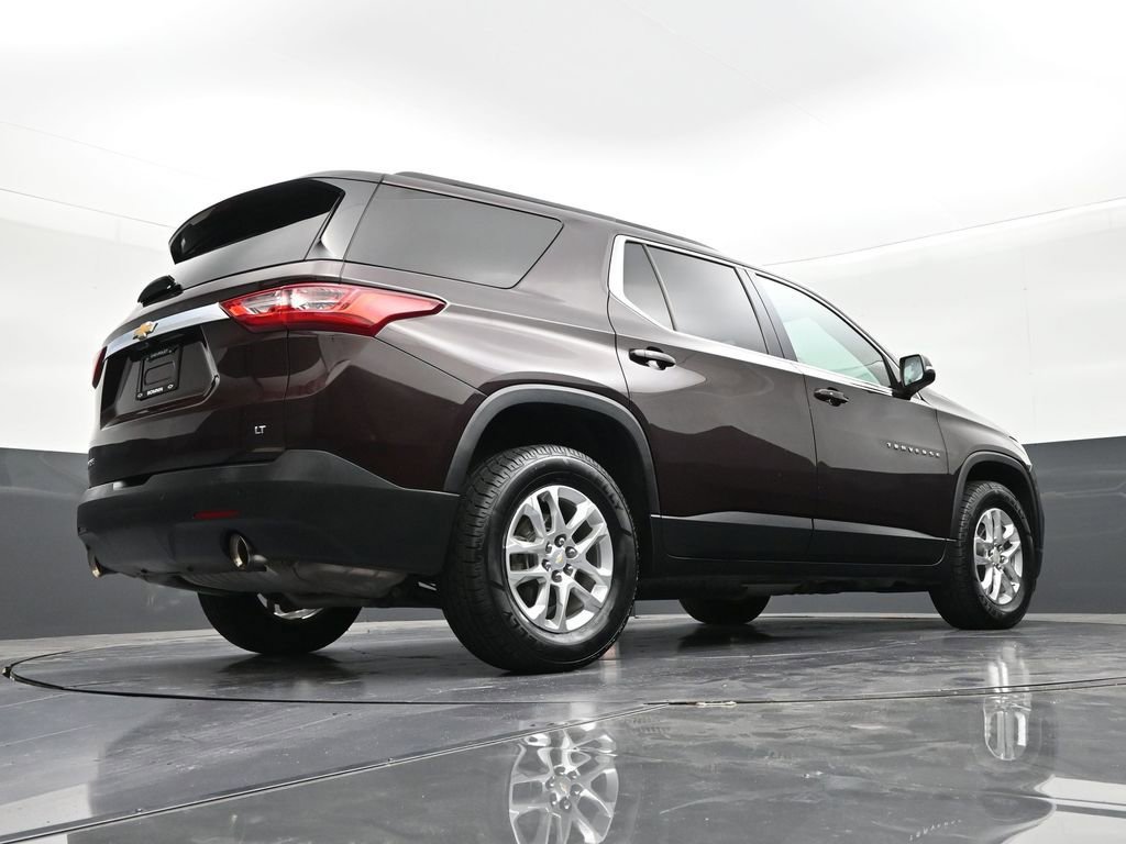 Used 2021 Chevrolet Traverse LT image 24