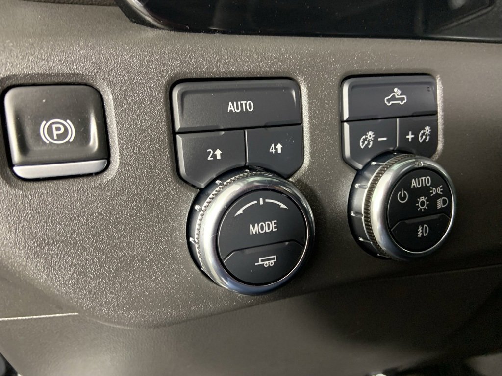 Used 2025 GMC Sierra 1500 Elevation image 30