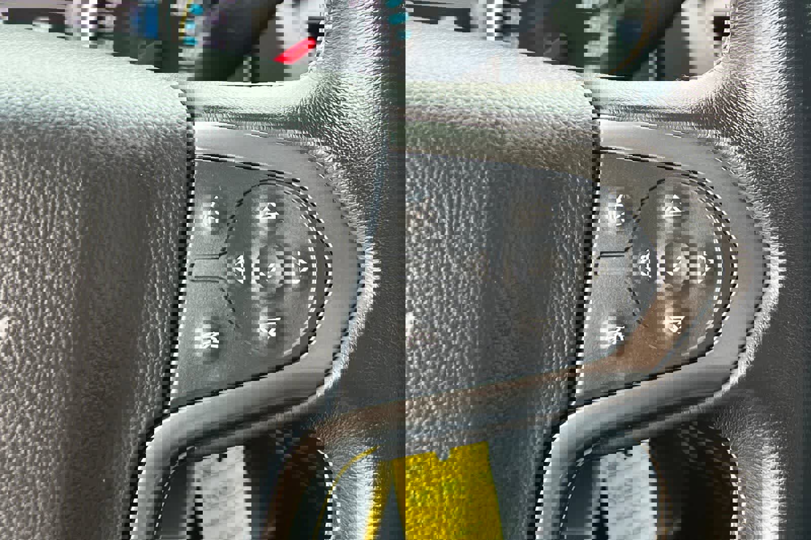 Used 2019 Chevrolet Suburban LT image 32