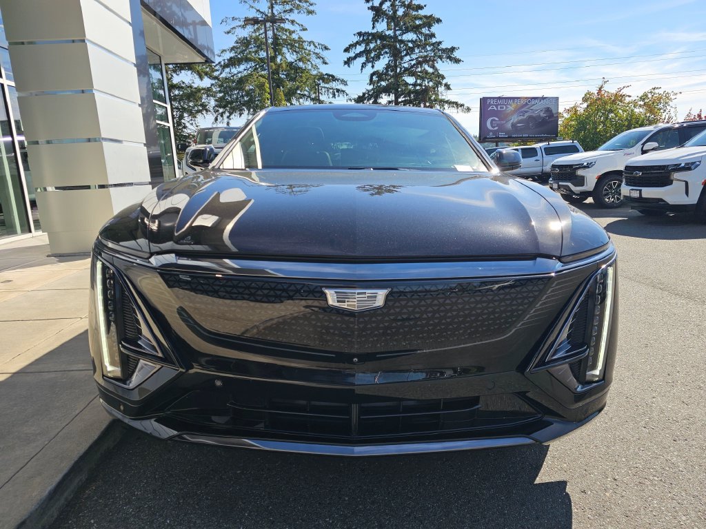 Used 2024 Cadillac Lyriq Sport AWD/4WD image 2