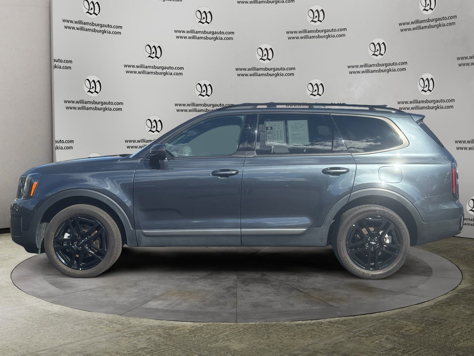 Used 2023 Kia Telluride EX X-Line image 2