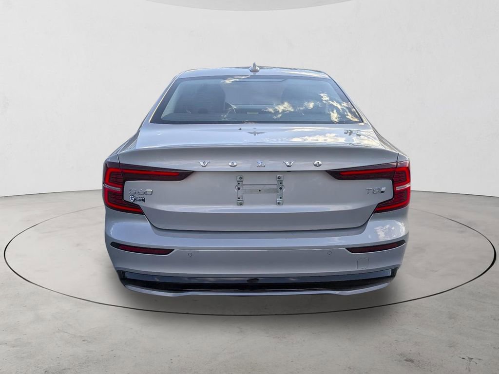 Certified 2025 Volvo S60 T8 Plus AWD/4WD image 7