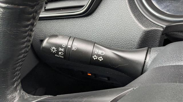 Used 2017 Nissan Rogue SL w/ SL Premium Package image 16