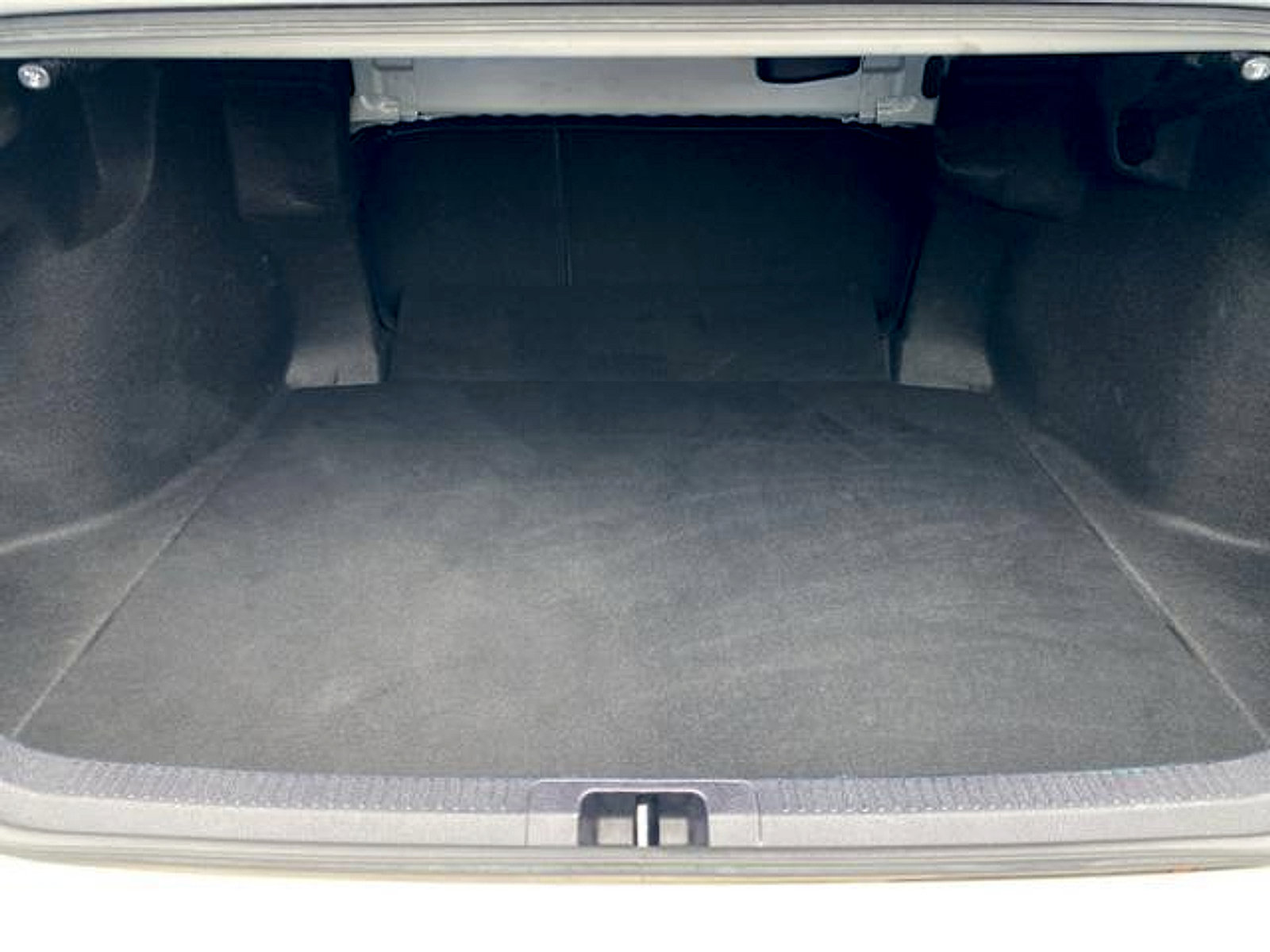 Used 2023 Toyota Camry SE FWD image 12