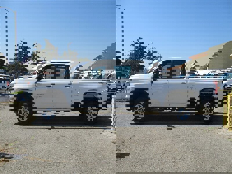 Used 2021 Chevrolet Silverado 2500 W/T image 4