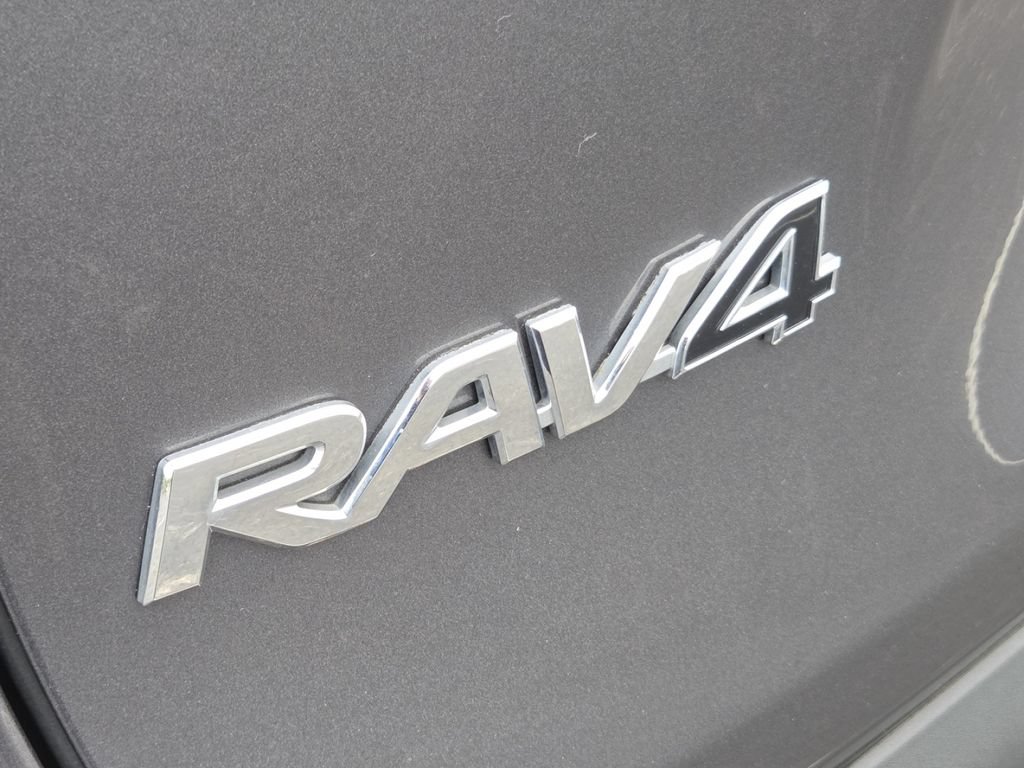 Used 2022 Toyota RAV4 Limited AWD/4WD image 16
