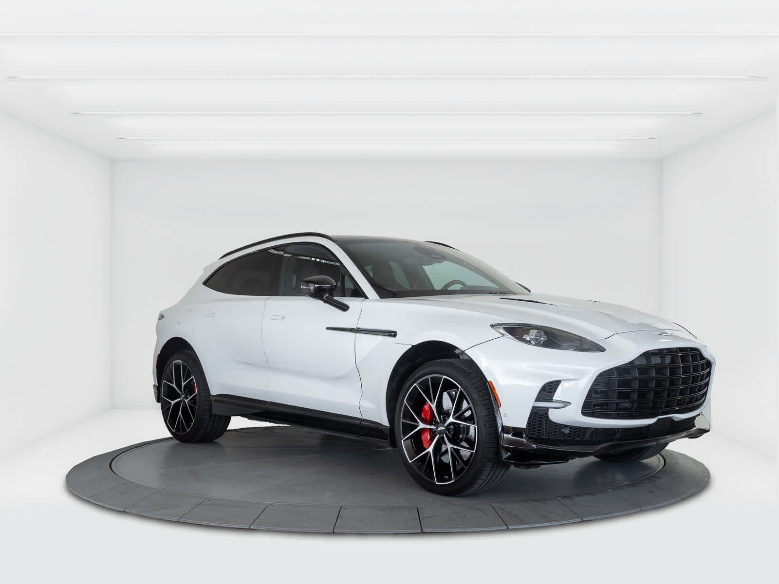 Used 2025 Aston Martin DBX 707 AWD/4WD image 7