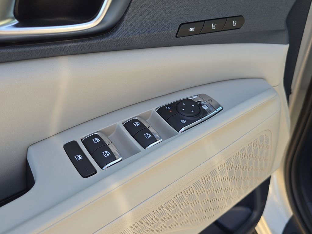 New 2026 Kia Carnival SX image 21