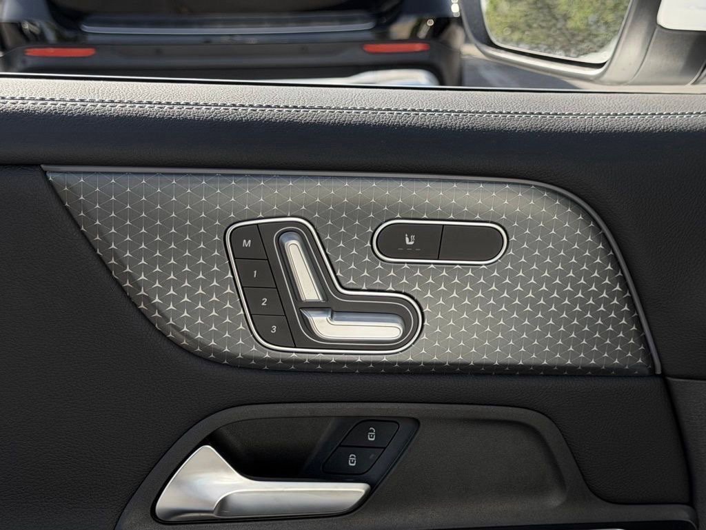 New 2026 Mercedes-Benz GLB 250 image 17