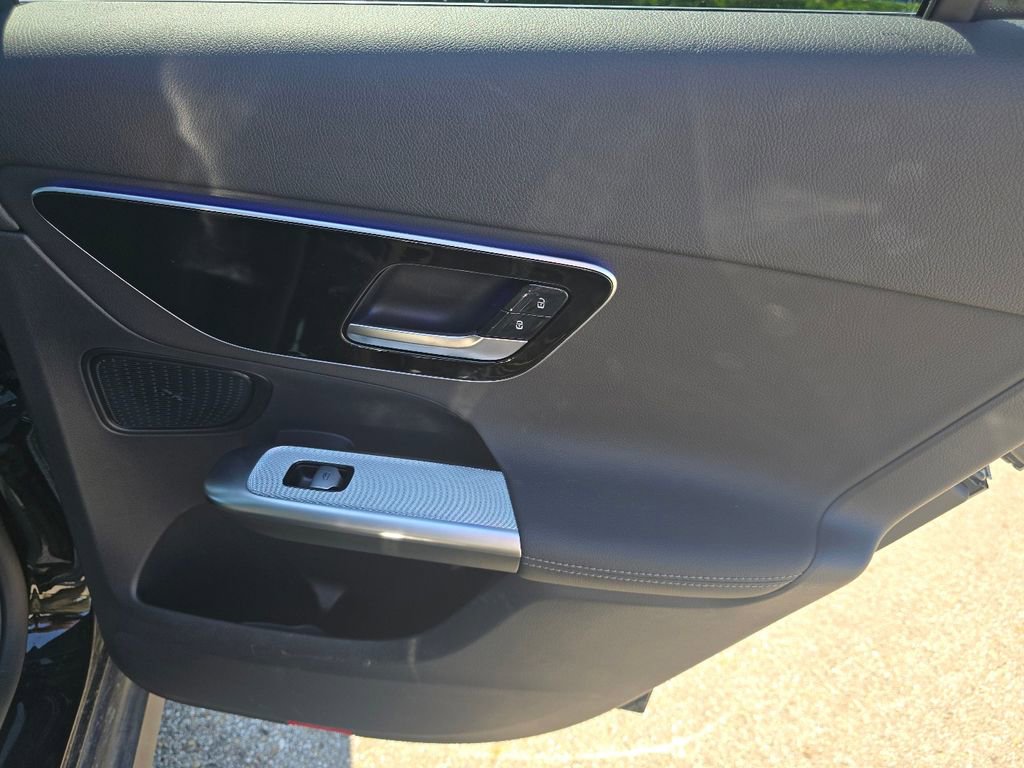 Used 2026 Mercedes-Benz GLC 300 4MATIC image 24