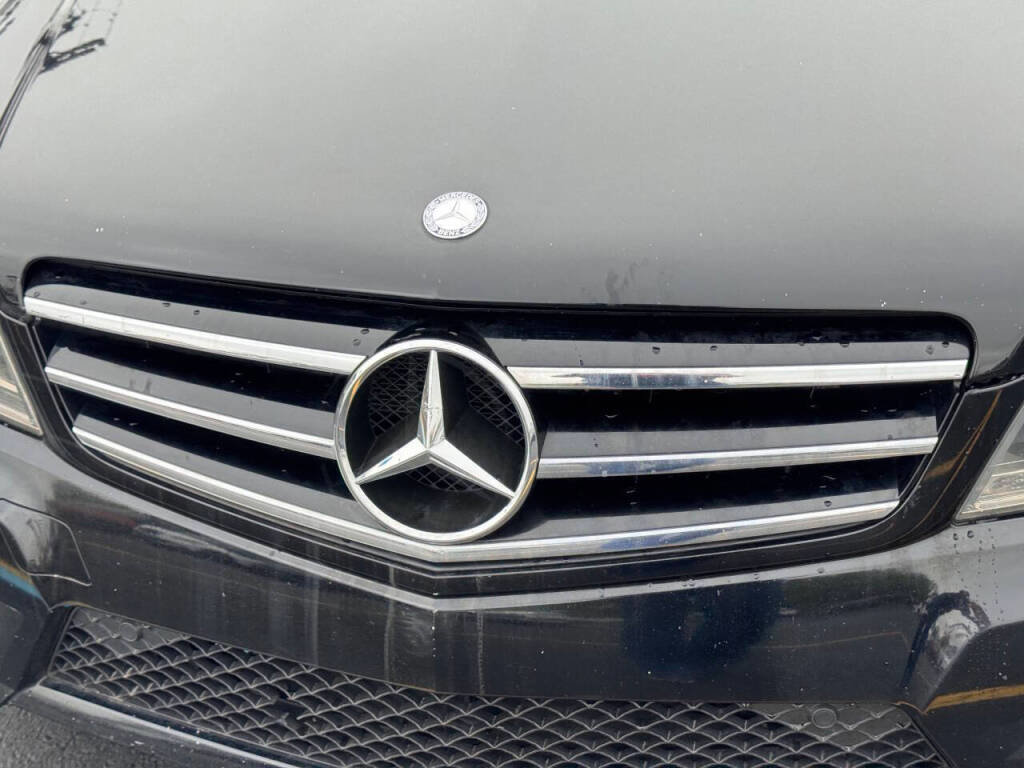 Used 2014 Mercedes-Benz C 300 4MATIC Sedan image 22