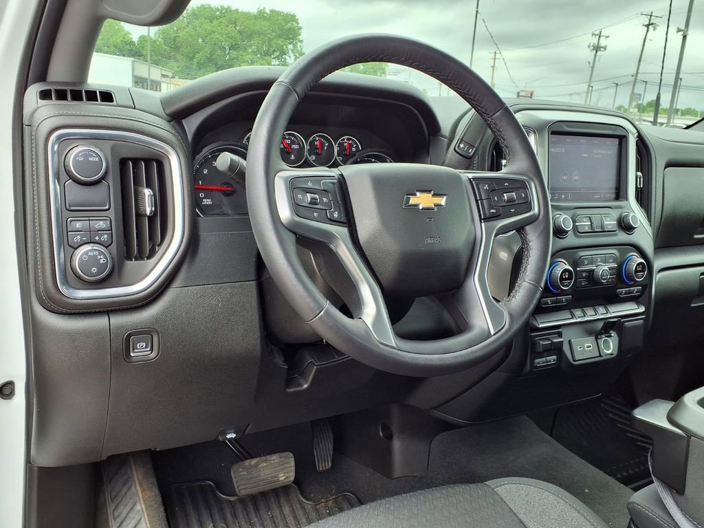 Used 2022 Chevrolet Silverado 3500 LT w/ Convenience Package RWD image 9