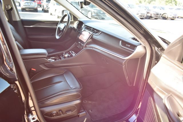 Used 2023 Jeep Grand Cherokee L Limited AWD/4WD image 48