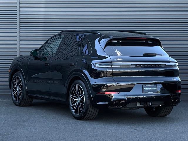 New 2026 Porsche Cayenne GTS AWD/4WD image 3