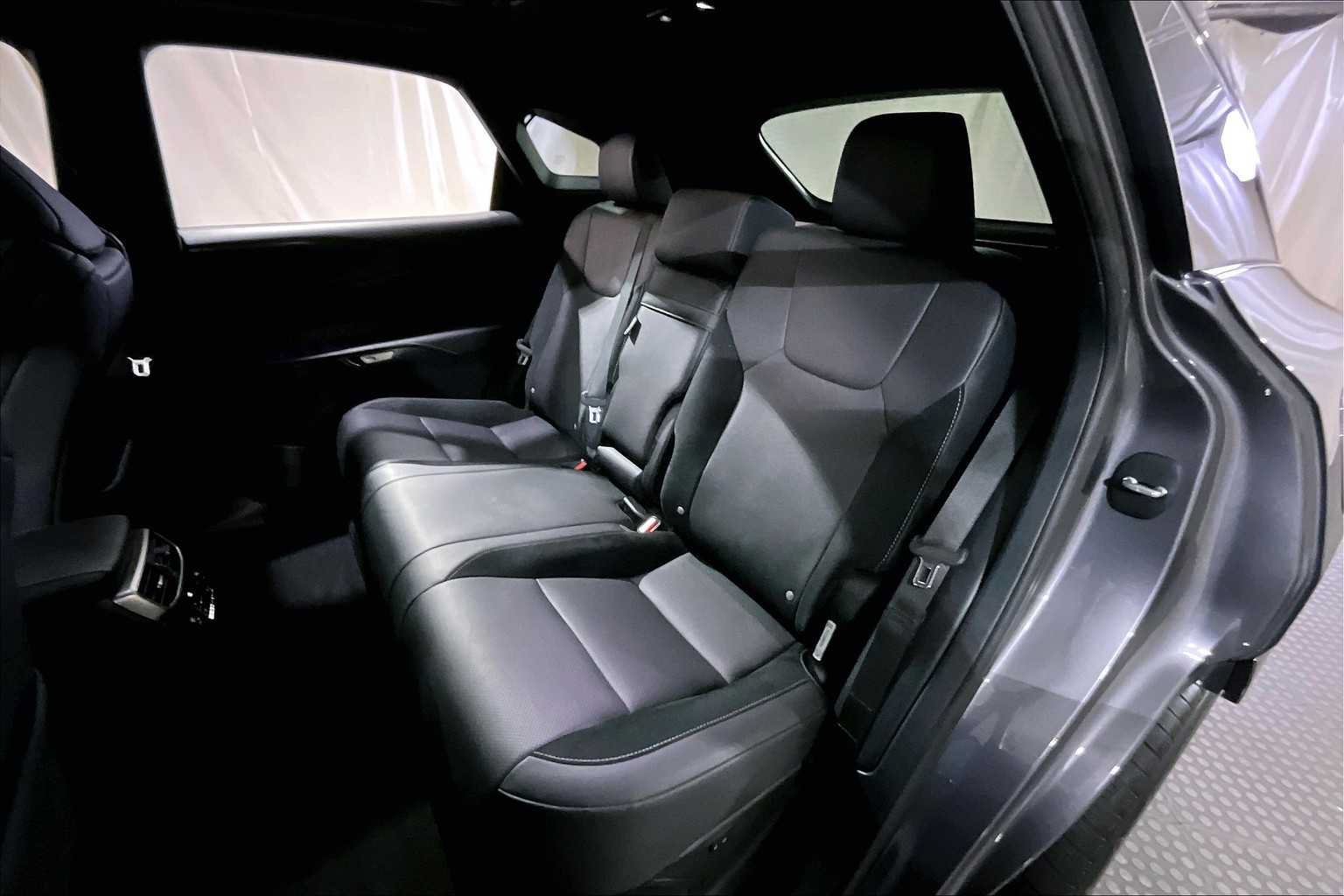 Certified 2023 Lexus RX 500h F Sport w/ Accessory Package (2T) AWD/4WD image 39