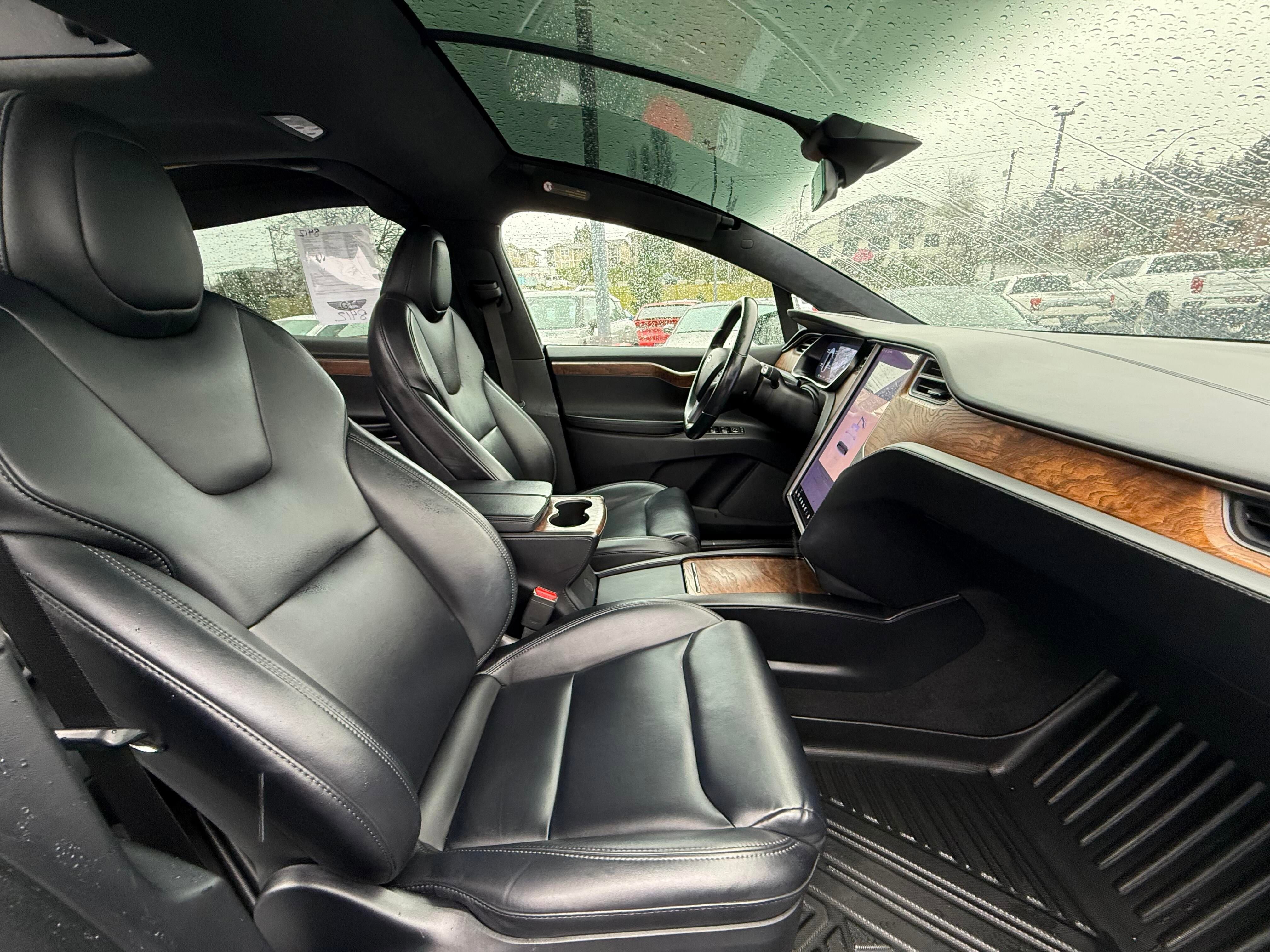 Used 2021 Tesla Model X Long Range image 11