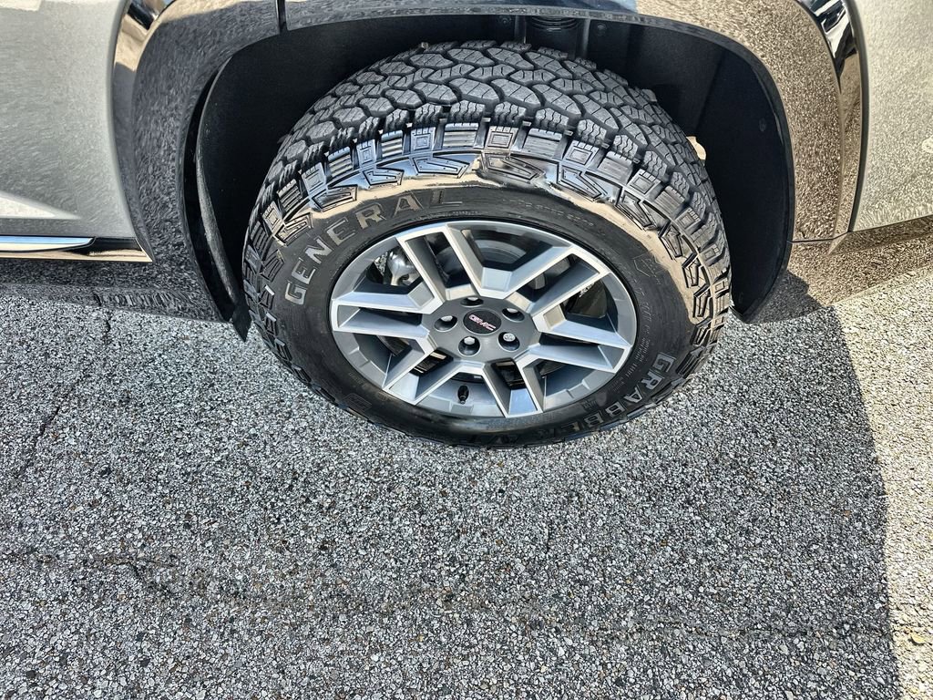 New 2026 GMC Terrain AT4 w/ Convenience Package III image 12