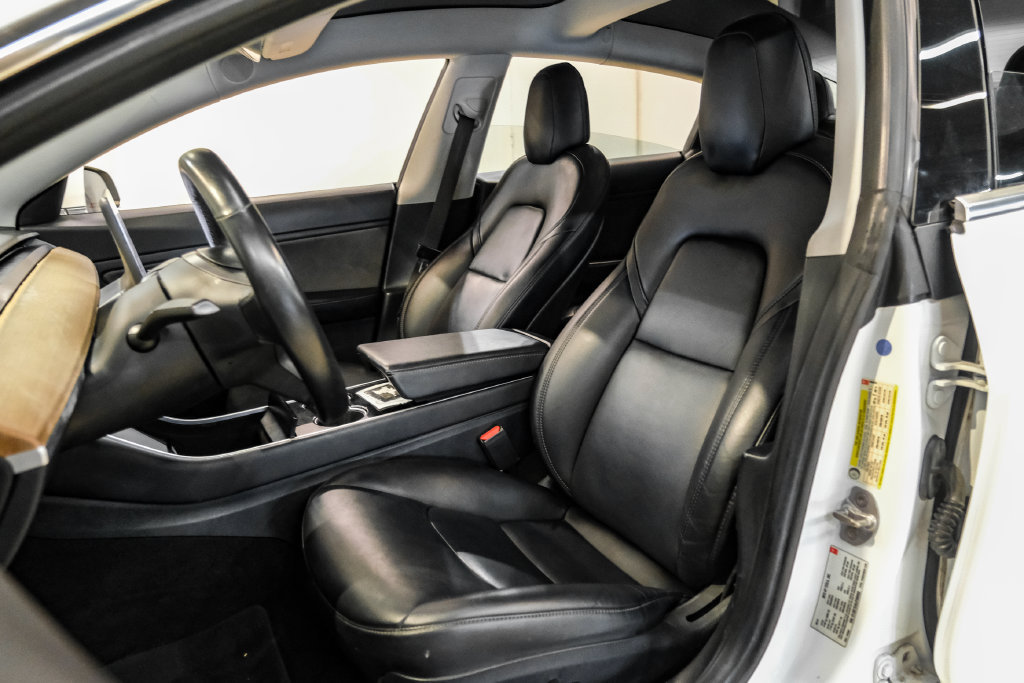 Used 2018 Tesla Model 3 Long Range RWD image 25