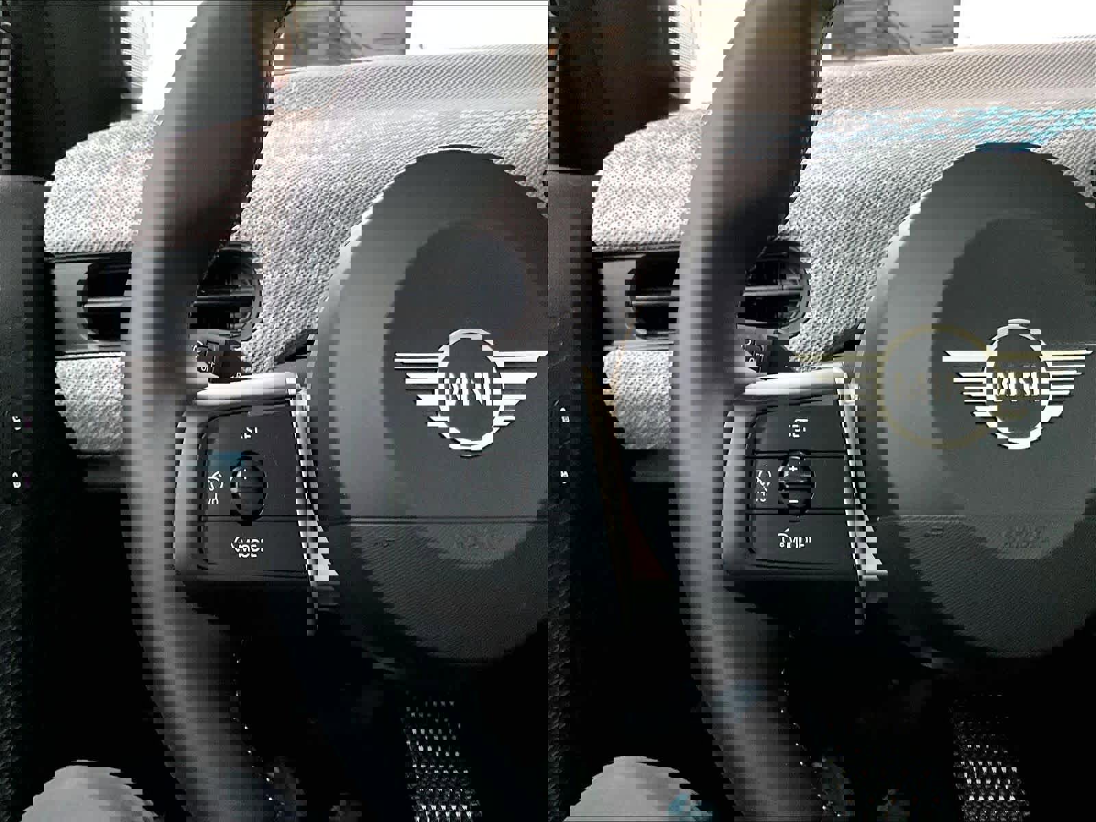 Certified 2025 MINI Cooper S image 19