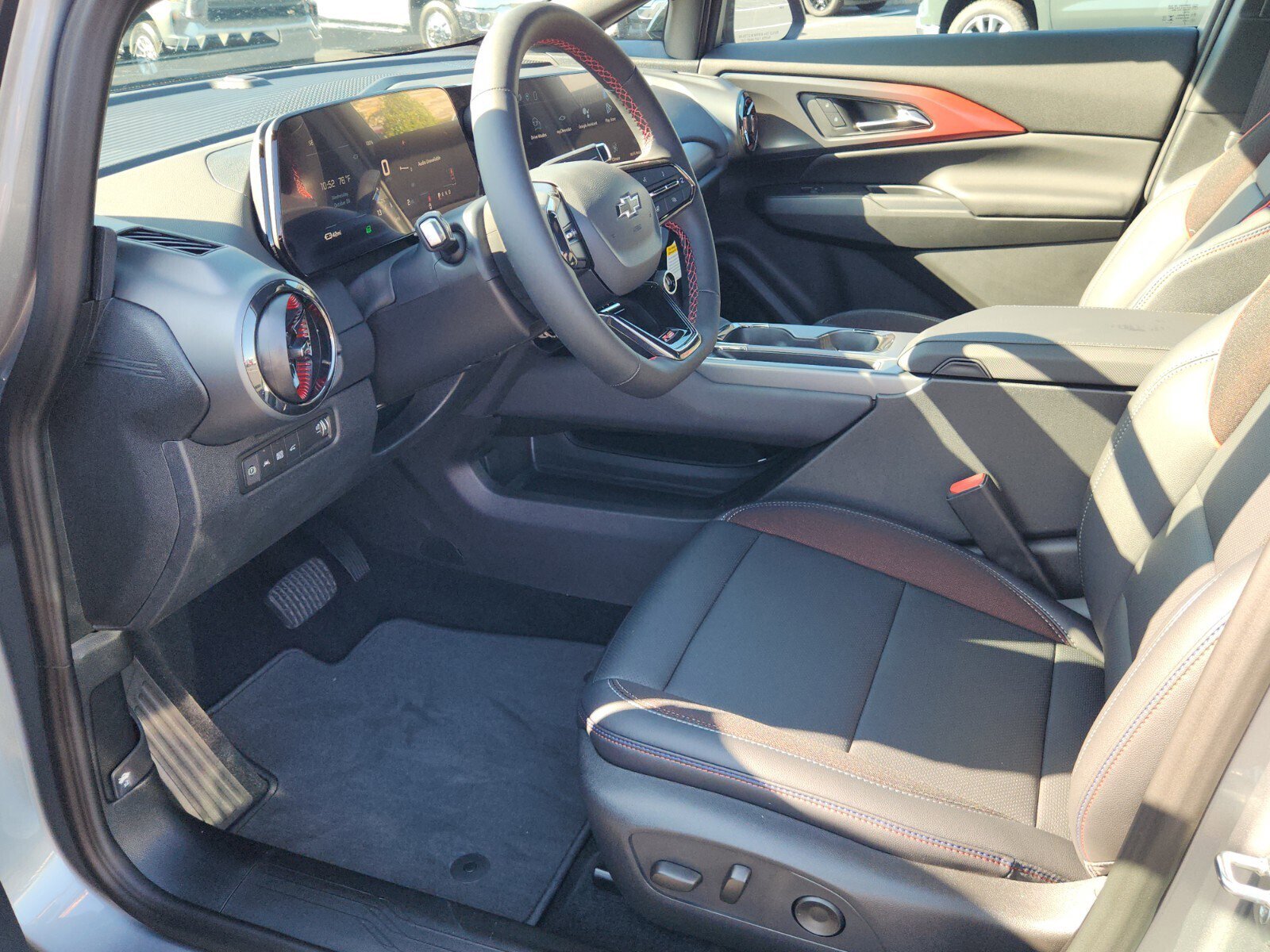 New 2026 Chevrolet Equinox EV RS AWD/4WD image 6