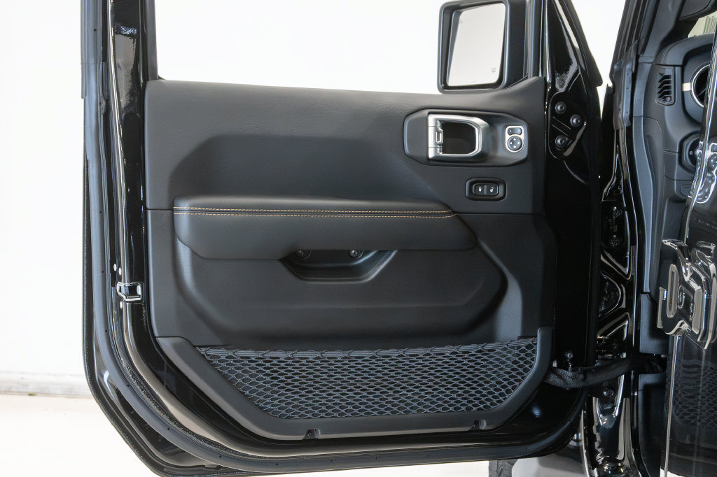 New 2027 Jeep Wrangler Unlimited Sahara AWD/4WD image 8