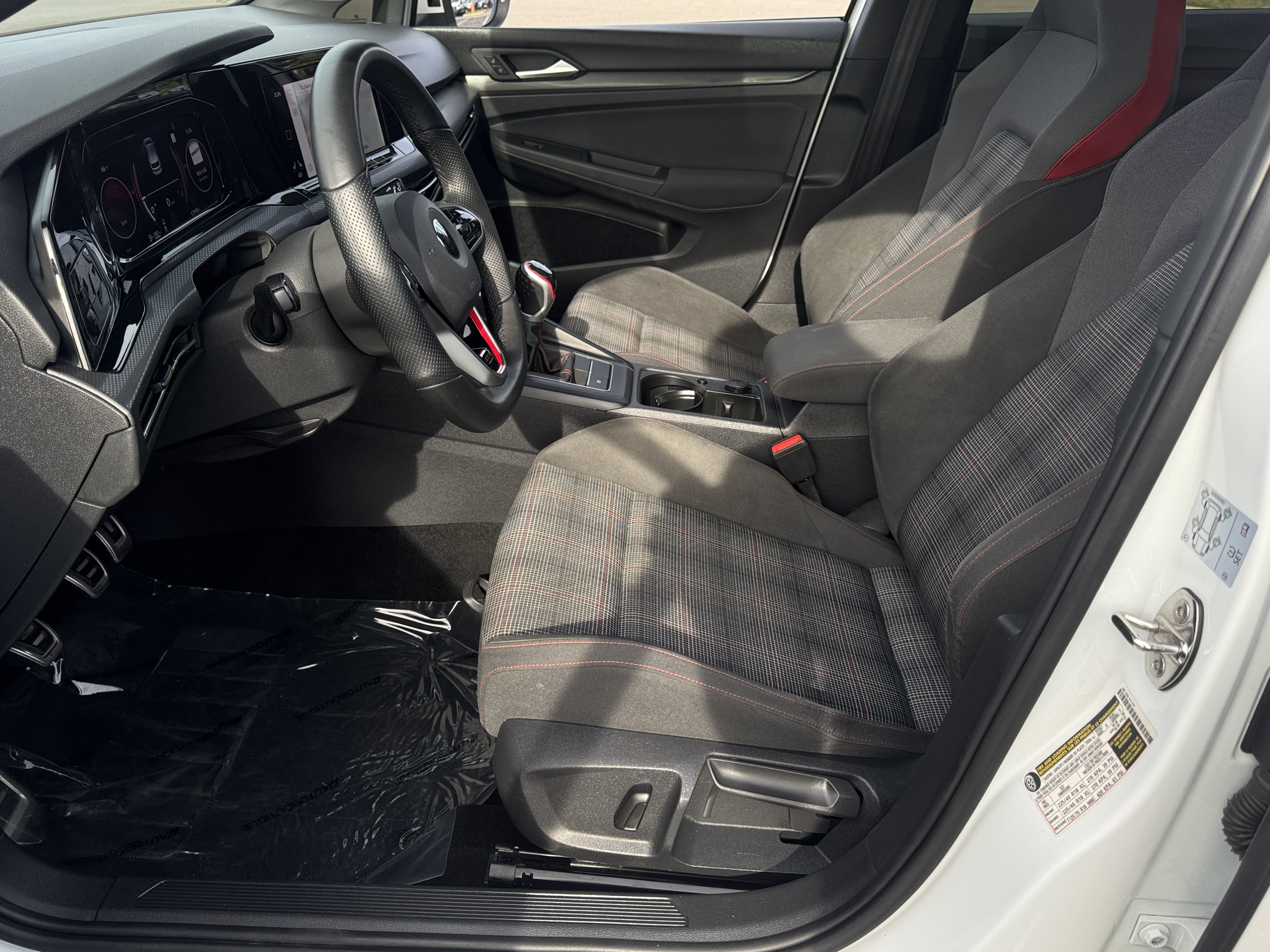 Used 2022 Volkswagen GTI SE FWD image 28
