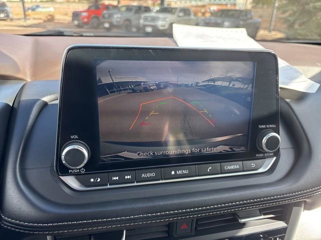 Used 2023 Nissan Rogue SV w/ SV Premium B Package image 32