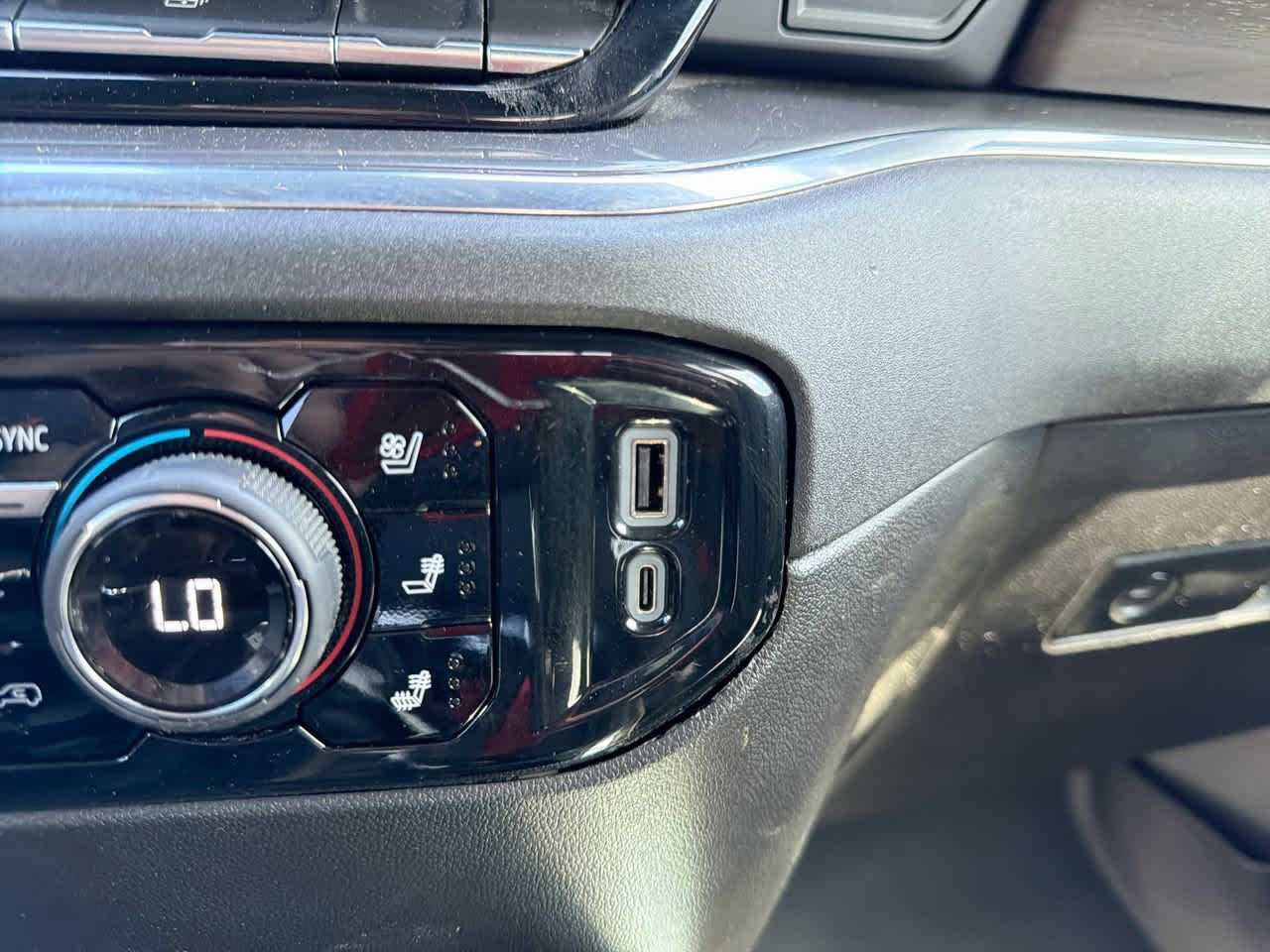 Used 2024 Chevrolet Silverado 1500 High Country w/ Technology Package image 22