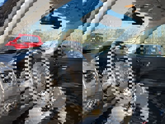 Used 2018 Jeep Compass Latitude w/ Popular Equipment Group image 5