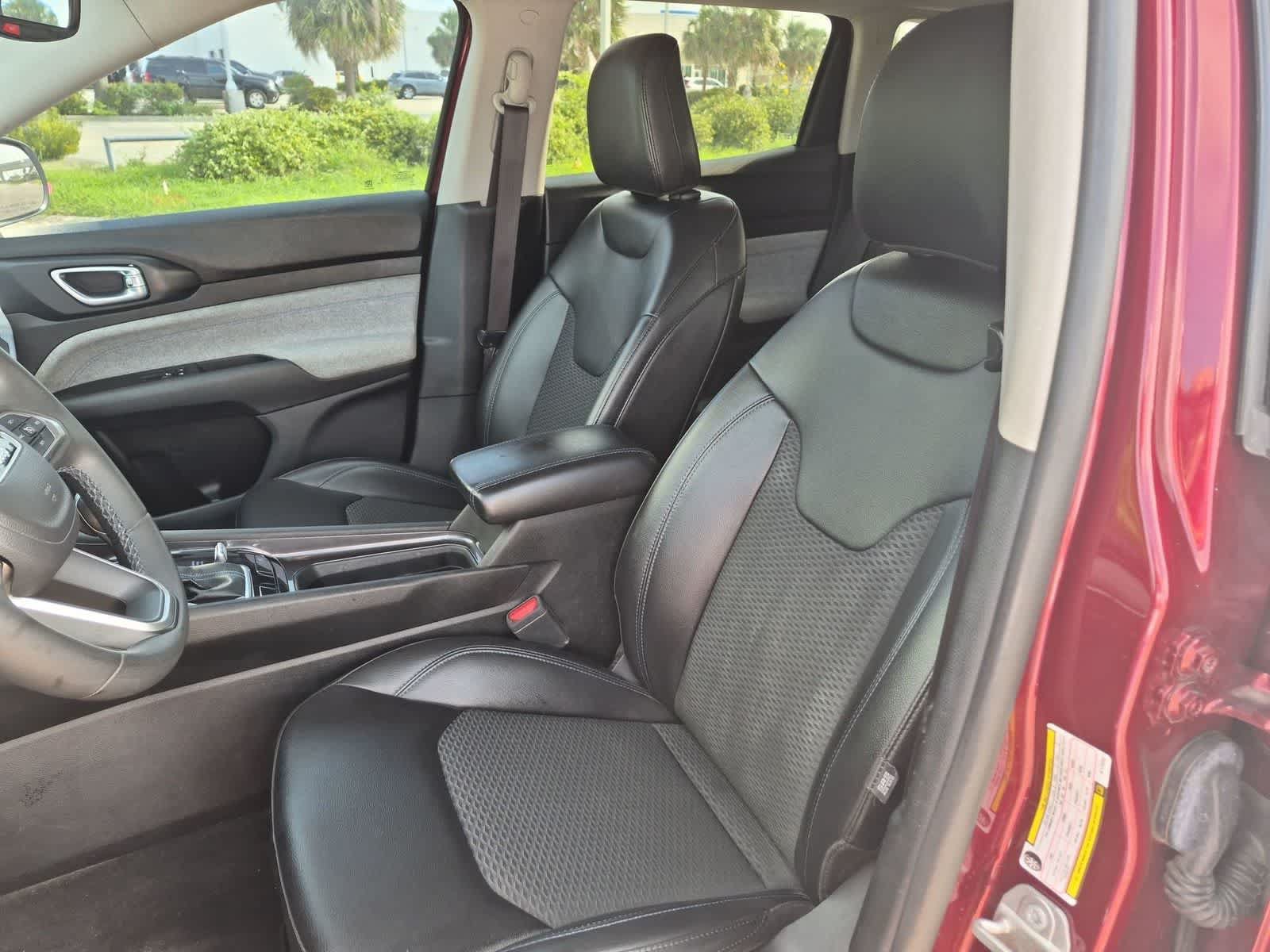 Used 2022 Jeep Compass Latitude AWD/4WD image 18