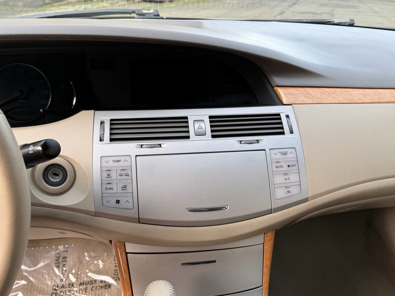 Used 2005 Toyota Avalon XLS image 39