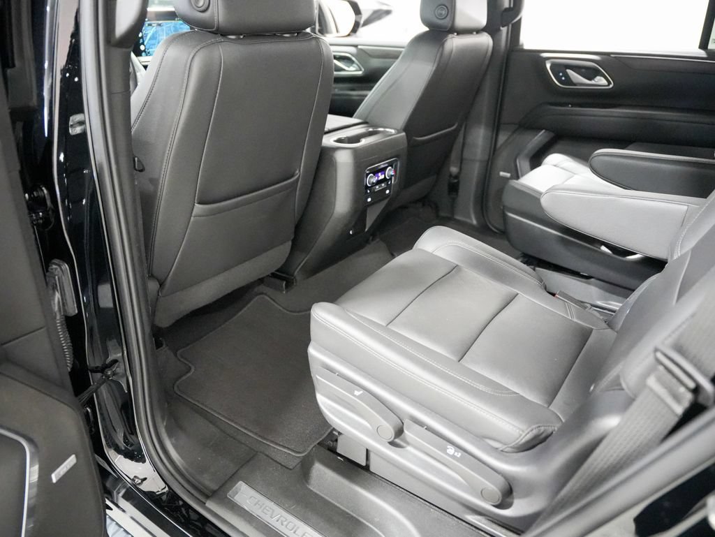 Used 2022 Chevrolet Tahoe Z71 w/ Z71 Off-Road Package AWD/4WD image 26