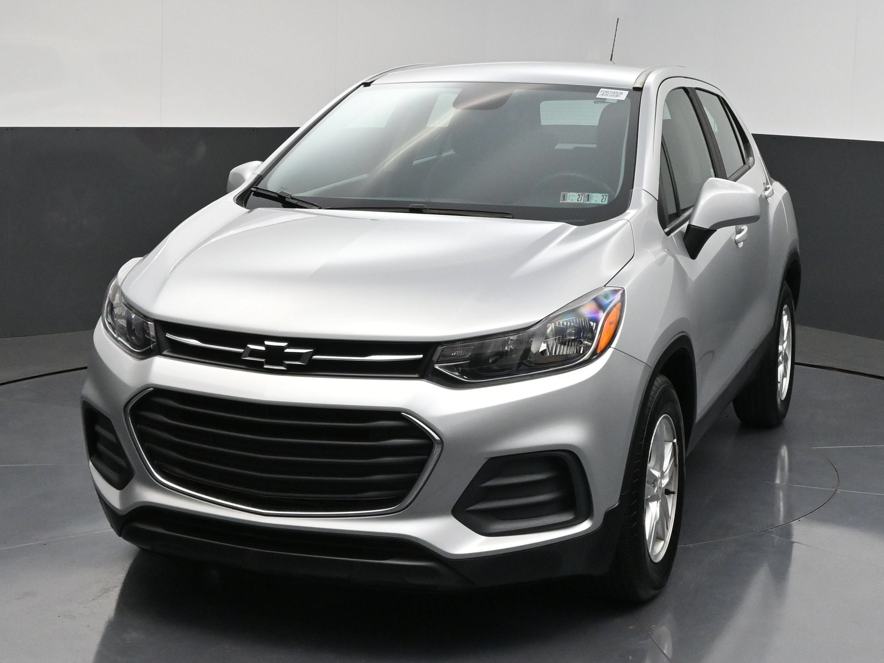 Used 2020 Chevrolet Trax LS FWD image 3