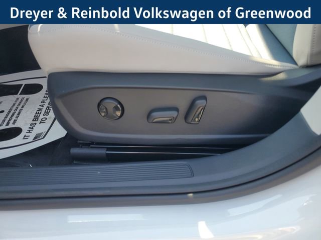 New 2025 Volkswagen Jetta SE image 21