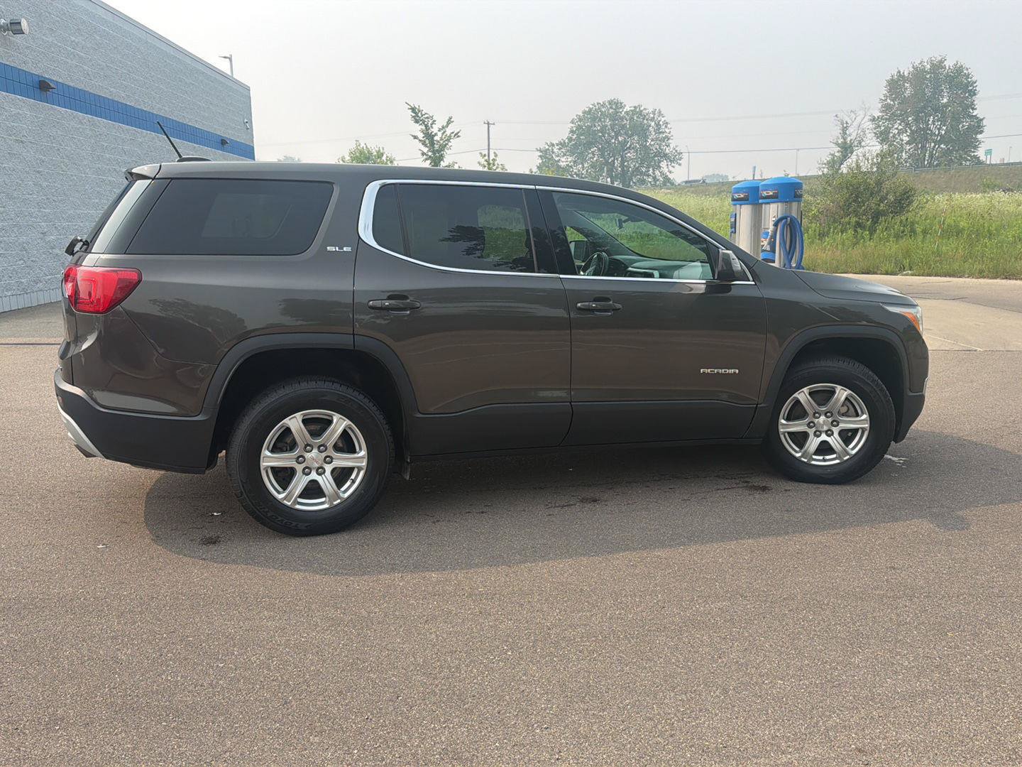 Used 2019 GMC Acadia SLE AWD/4WD image 8