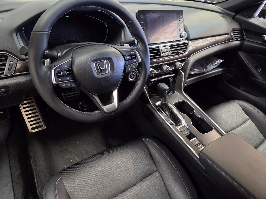 Used 2022 Honda Accord Sport image 3