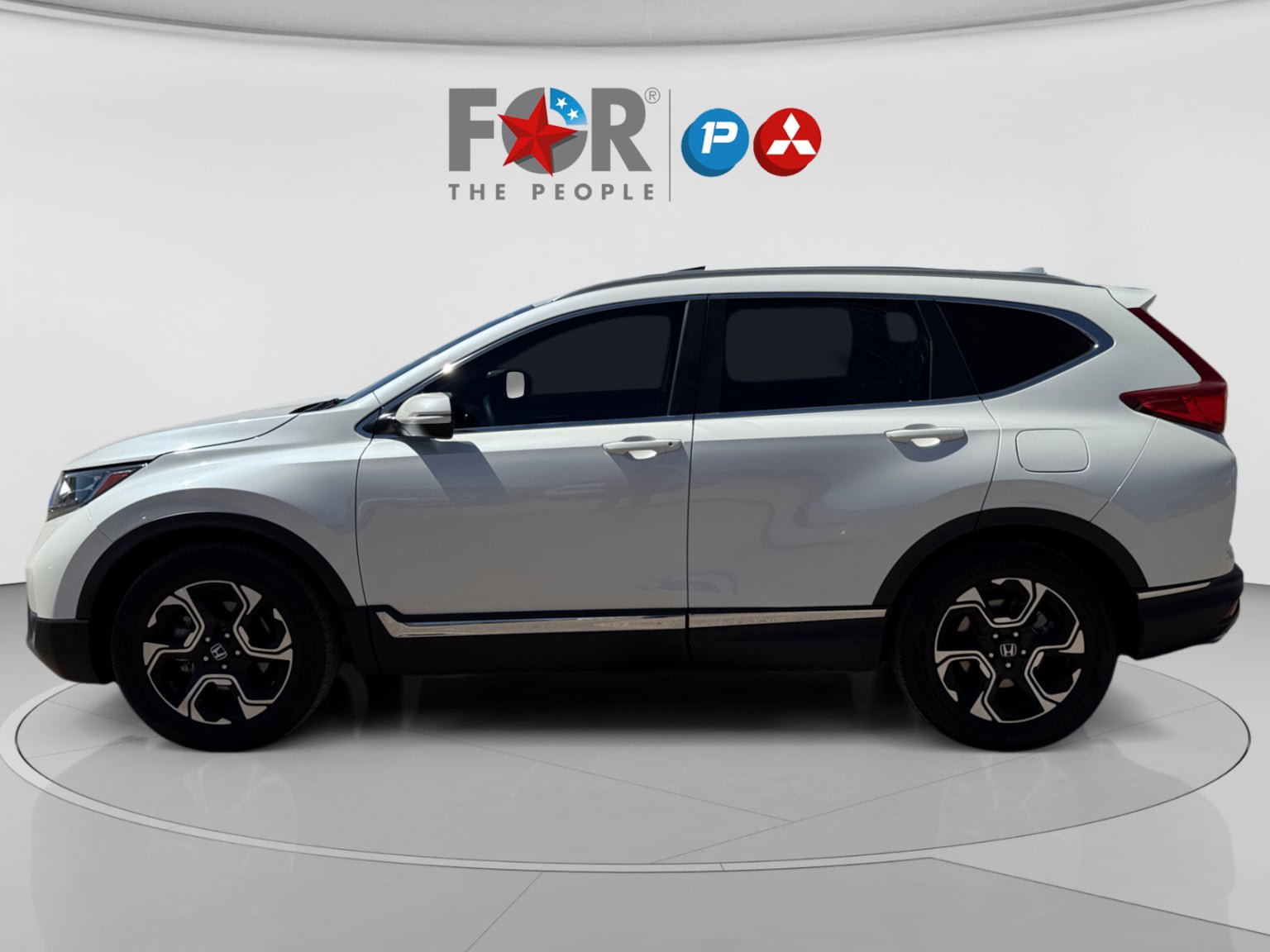 Used 2017 Honda CR-V Touring image 2