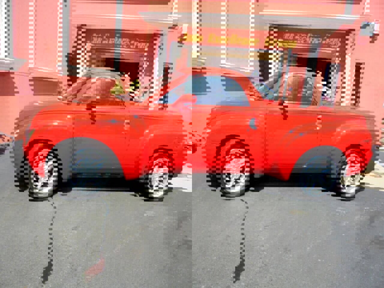 Used 2005 Chevrolet SSR w/ Preferred Equipment Group RWD image 6