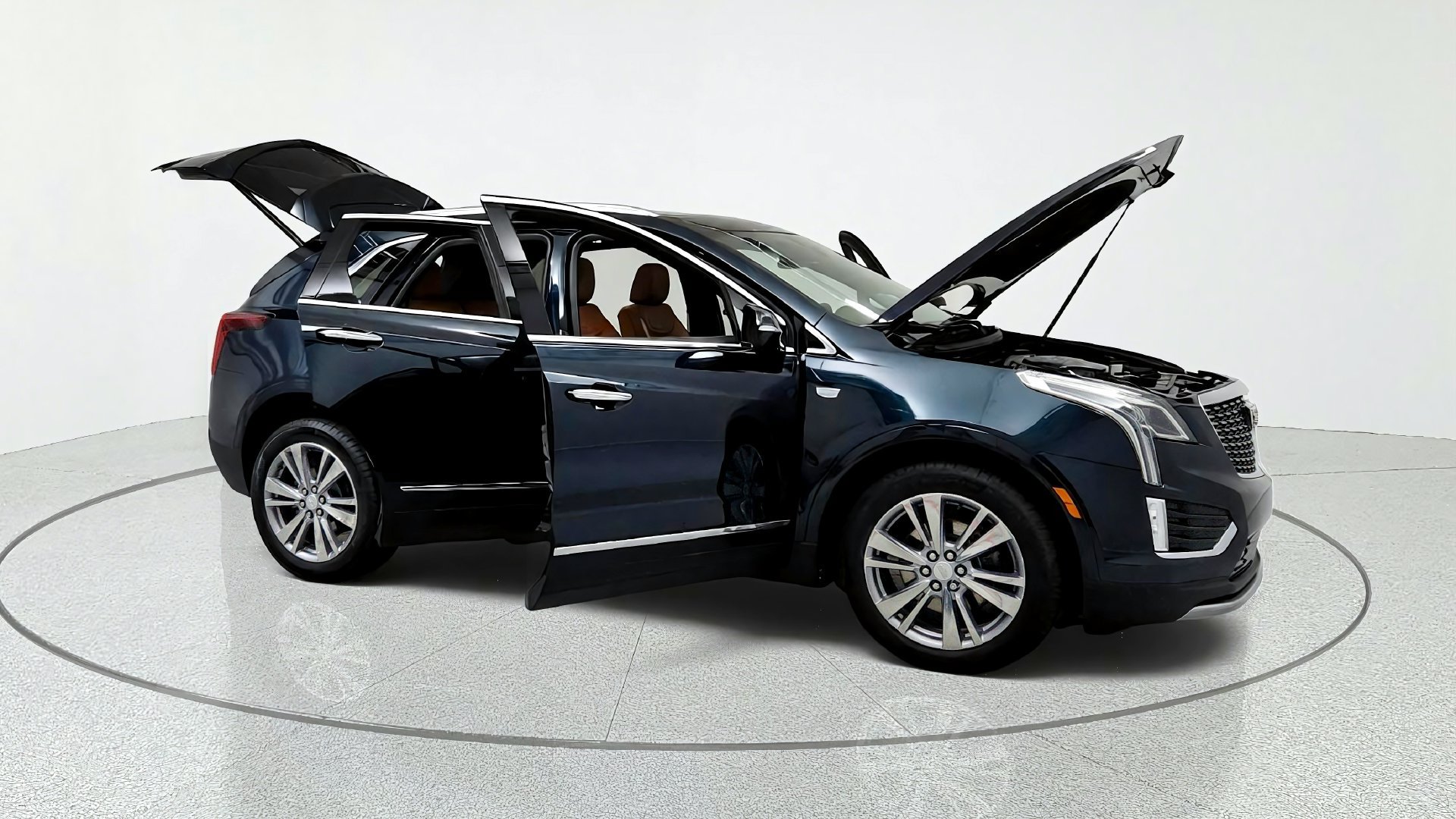 Certified 2024 Cadillac XT5 Premium Luxury w/ LPO, Floor Liner Package AWD/4WD image 14